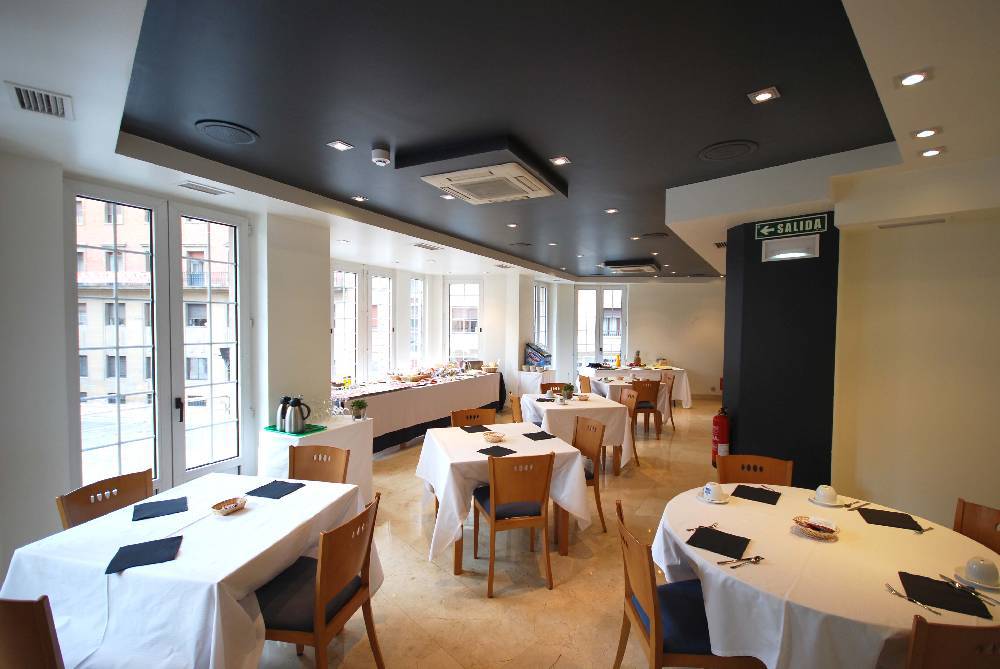 Hotel Avenida Pamplona Restaurace fotografie