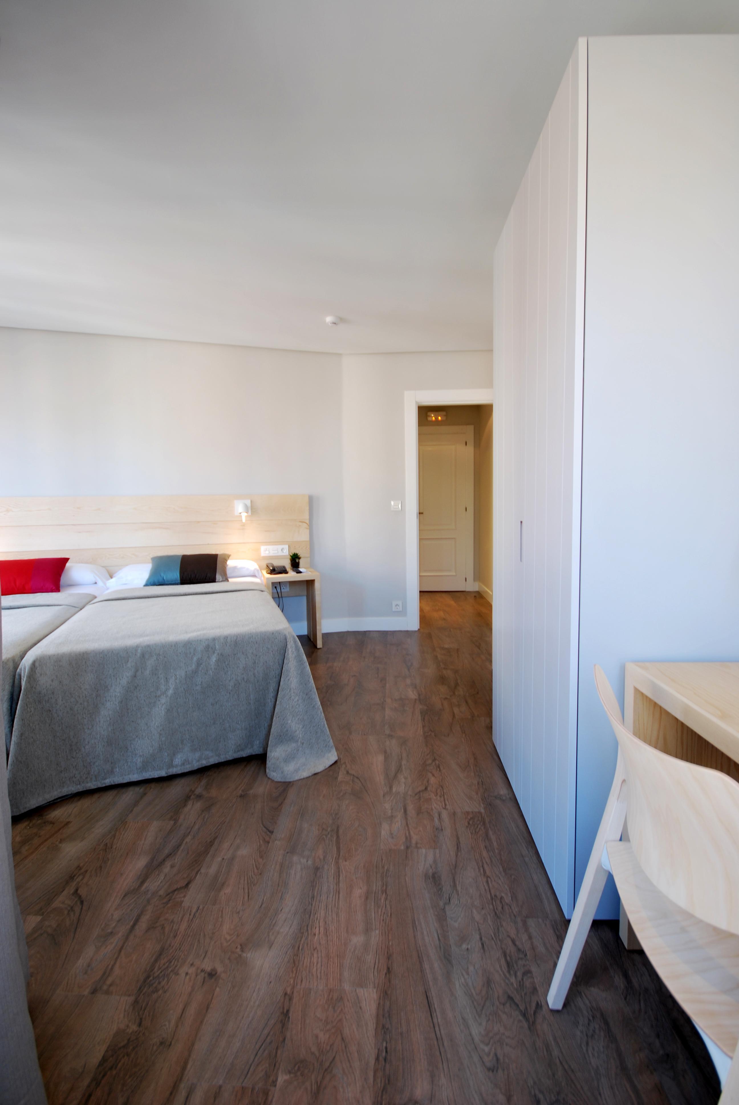 Hotel Avenida Pamplona Pokoj fotografie